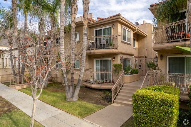 Photo - 550 E Santa Anita Ave