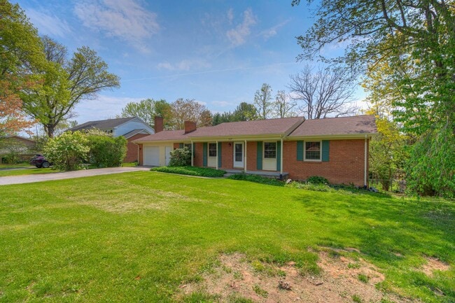 Photo - 507 Stonegate Dr