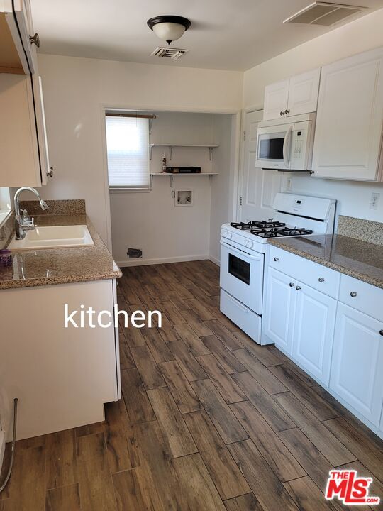 Photo - 10333 Hillview Ave House