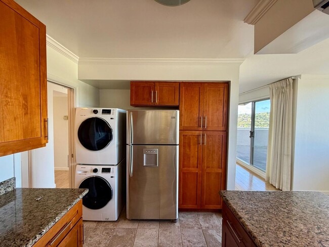 Photo - BEAUTIFUL UPPER 3BD/2BA UNIT PLUS BONUS ROOM. TIBURON CONDO. MT.TAM VIEWS! Unit 78