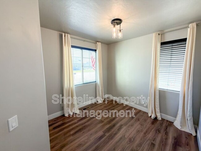 Photo - 12913 S Salerno Ave