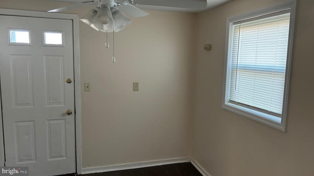 Photo - 17528 Ward Ave