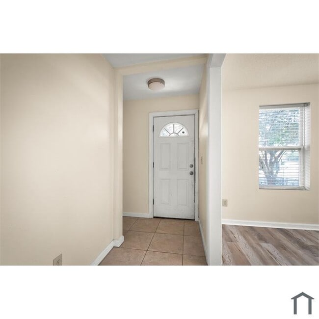 Photo - 12716 Gillespie Ave