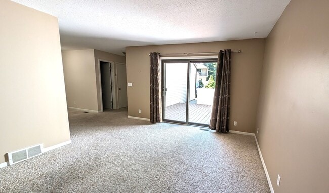 Photo - 17554 Parkwood Dr
