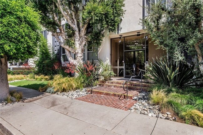 Main Entrance - 8163 Redlands St Unit 36