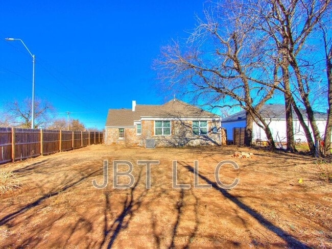 Photo - 2042 NW 34th St