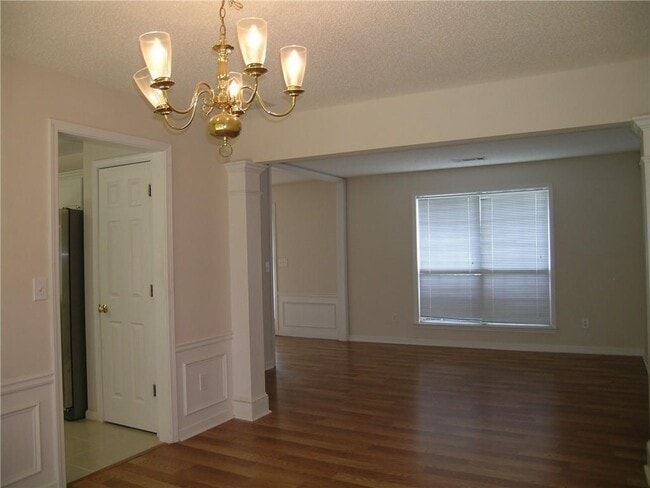 Photo - 3674 Kentford Ln