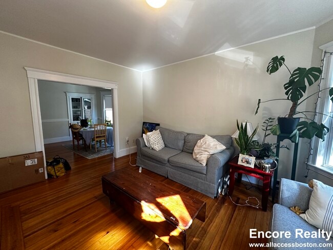 Photo - 21 Hunnewell Ave Unit #2