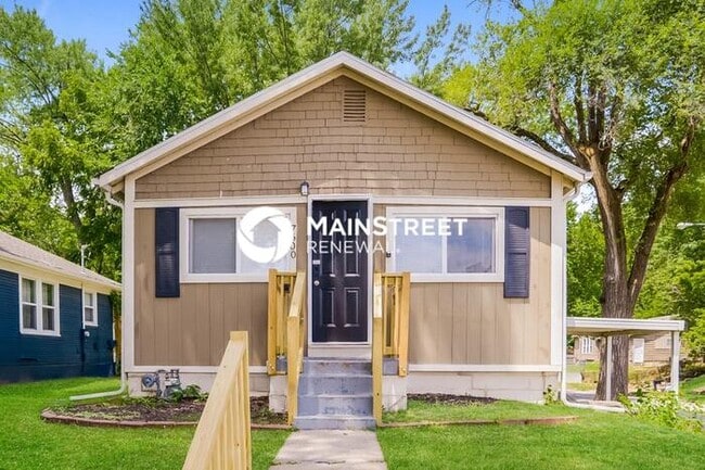Building Photo - 3 Bedroom Pet-Friendly Home in Kansas City, MO with Main Street Renewal