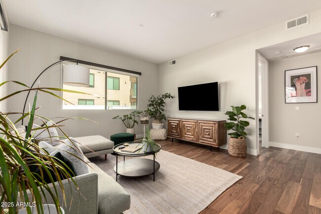 Building Photo - 7300 E Earll Dr Unit 2001