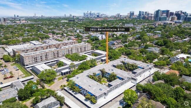 Building Photo - 2601 Bellefontaine Unit B105 Rental