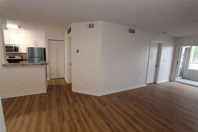 Photo - 2881 N Oakland Forest Dr Unit 206