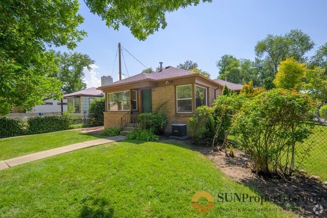 Building Photo - Newly Updated Liberty Wells Duplex!! Rental