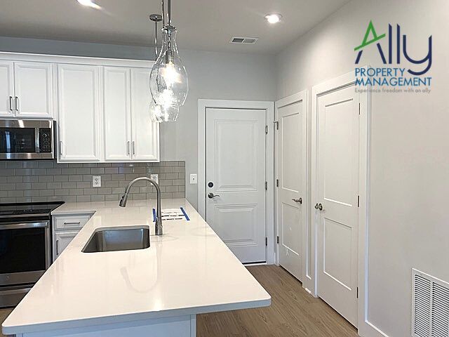 Photo - 822 Wesley Ln