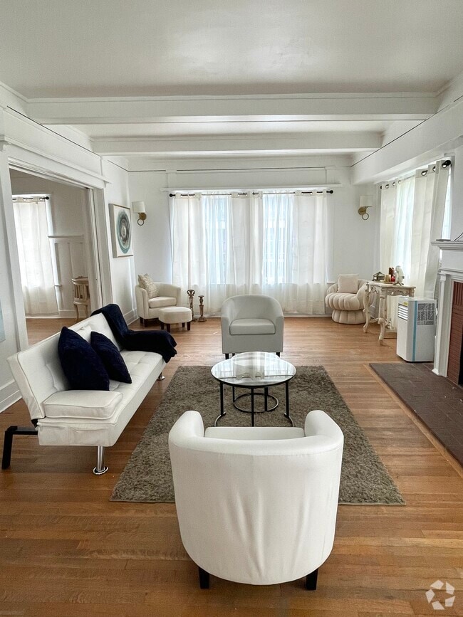 Building Photo - 1624 S Gramercy Pl Rental