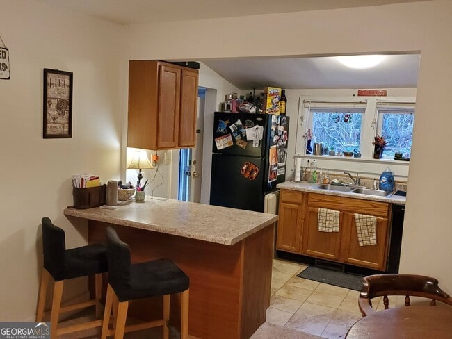 Photo - 220 Johnson Dr