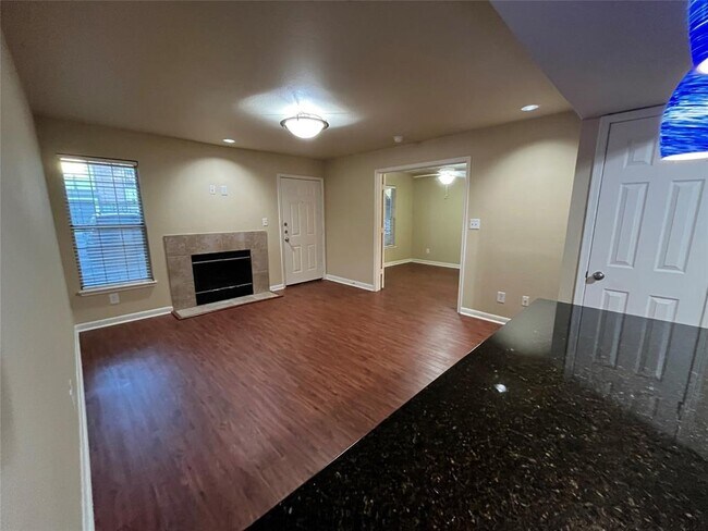 Photo - 7685 Northcross Dr Unit 903