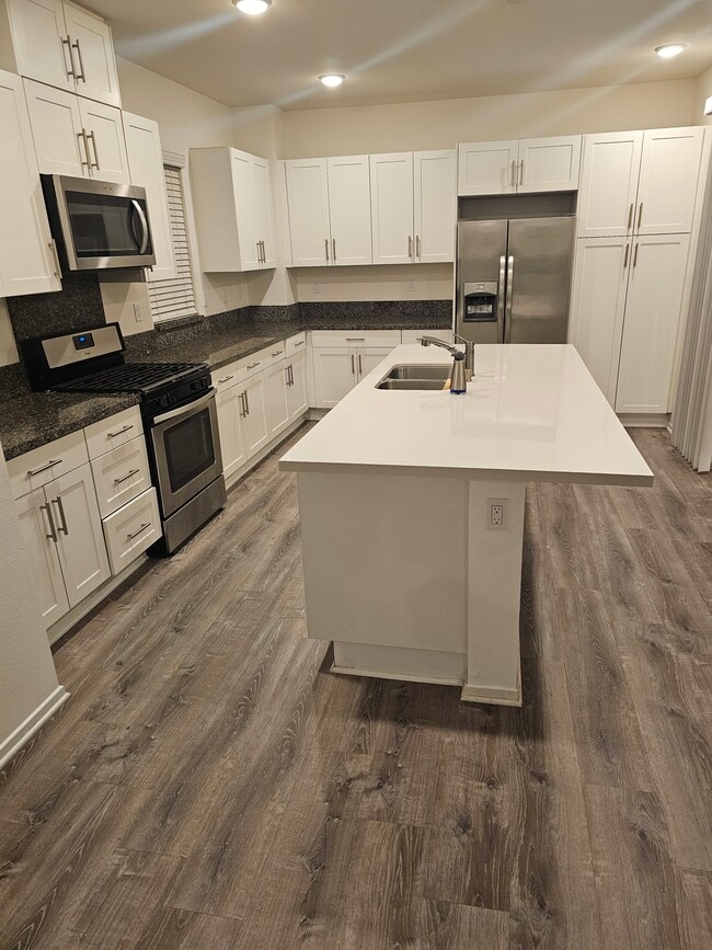Building Photo - 5405 Beach Grass Ln Unit Playa Del Sol Rental