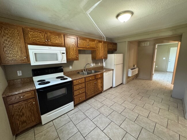 Photo - 507 Grover St Unit B