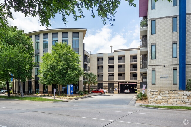 Vista adicional del edificio - Park West