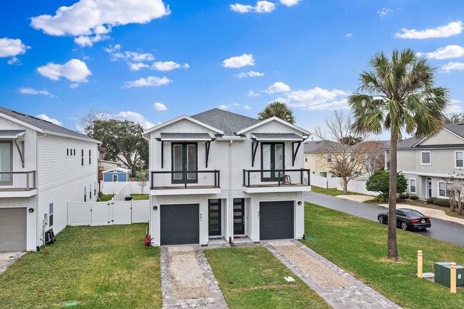 Building Photo - Gorgeous Jax Beach Townhouse for Rent - 4 Bedroms!