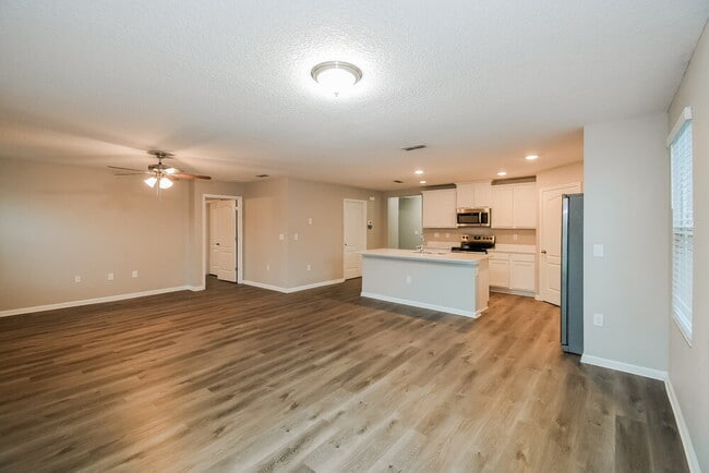 Photo - 2045 Pebble Point Dr