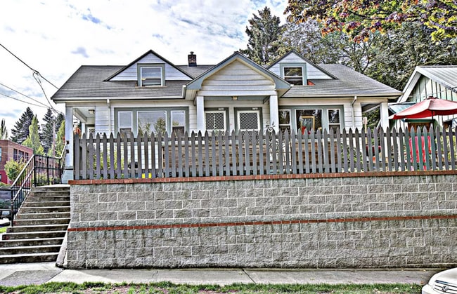 Photo - 2346 SE Pine St