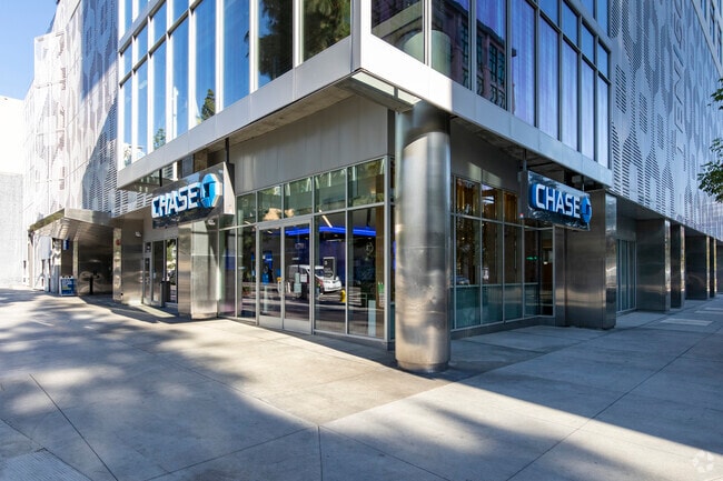 1050 S. Grand Ave - TEN50