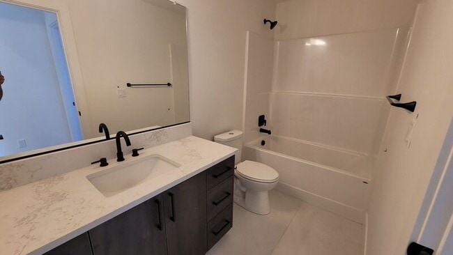 Photo - 4522 NE 59th Ave