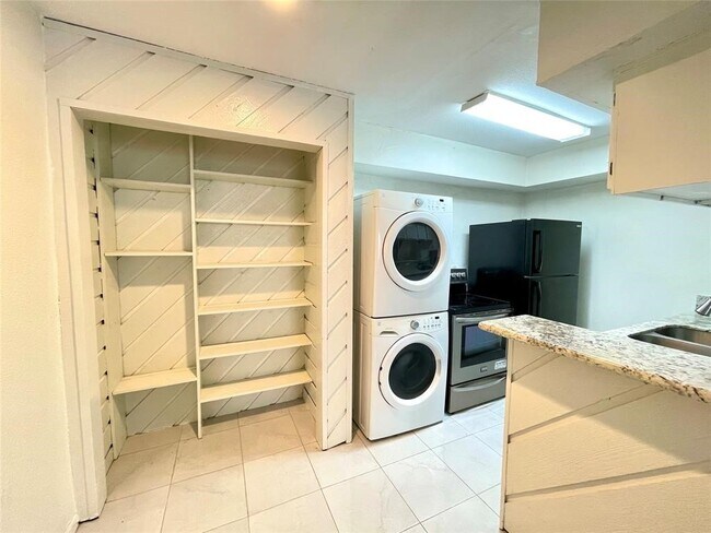 Photo - 2100 Wilcrest Dr Unit 123
