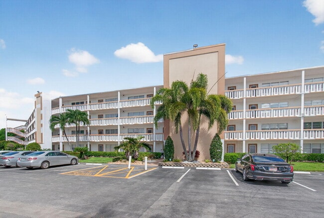 Photo - 2015 Cornwall Dr