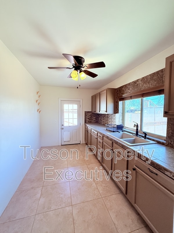 Photo - 2925 N Estrella Ave