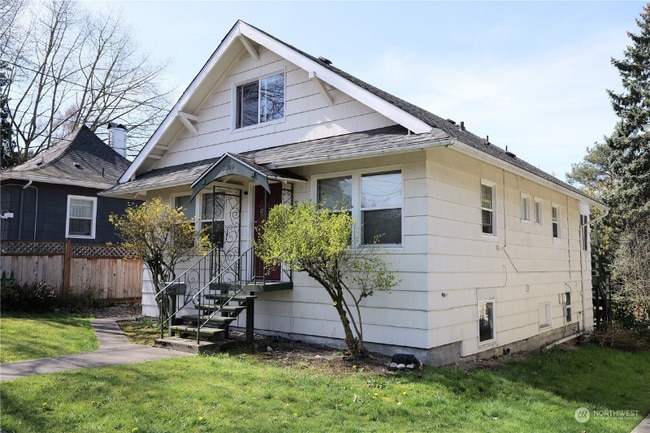 Photo - 5309 7th Ave NE