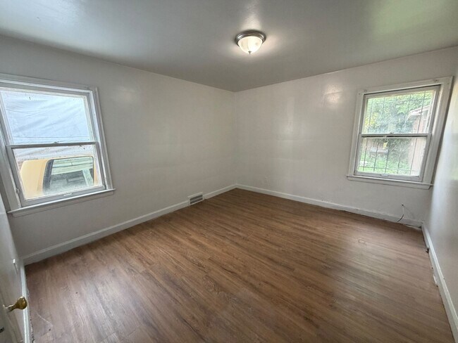 Photo - 15819 Eastwood St