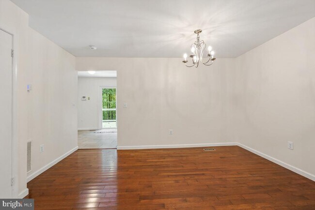 Photo - 4615 Gemstone Terrace