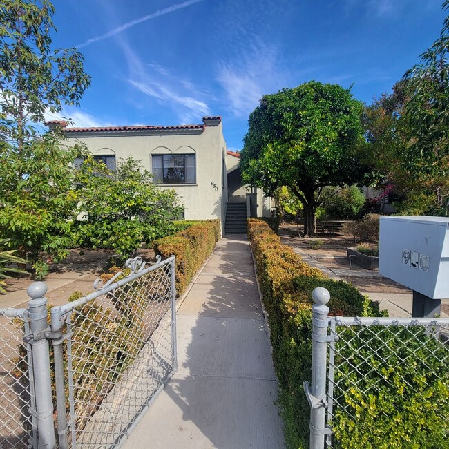 Building Photo - 950 Fremont St Unit Fremont 950 #H