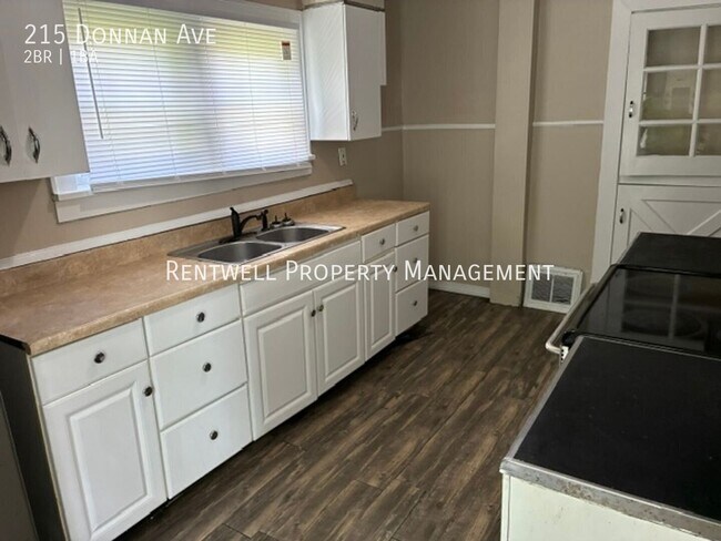 215 Donnan Ave