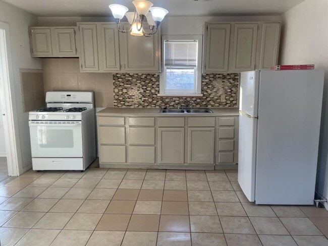 Photo - 801 N 14th St