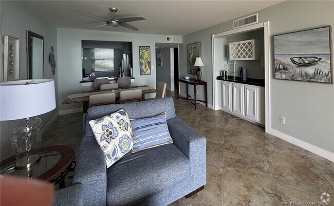 Building Photo - 10000 S Ocean Dr Unit 304 Rental