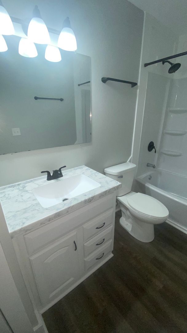 Photo - 3245 Summerhill Ln