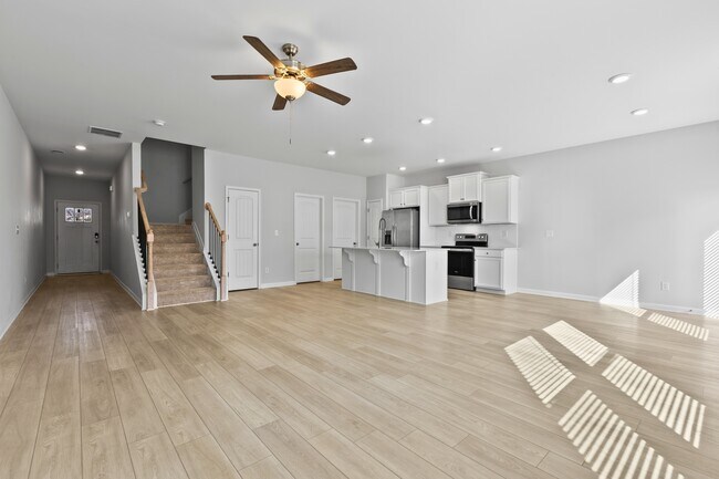 Photo - 127 Raiden Cir