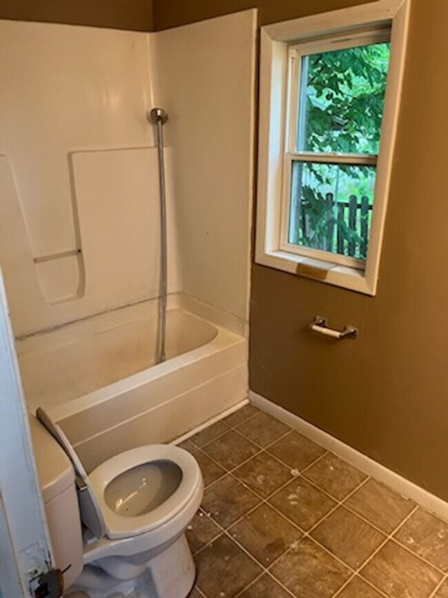1235 Ledlie Ave Unit 1235 Ledlie Unit B