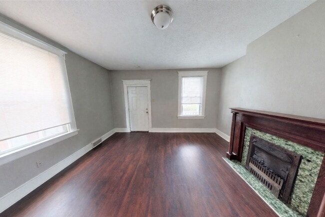 Photo - 2334 Stratford Ave