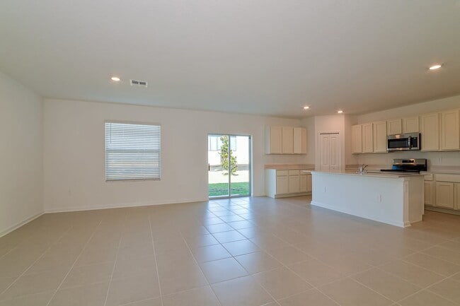 Photo - 4025 Old Ml Rd