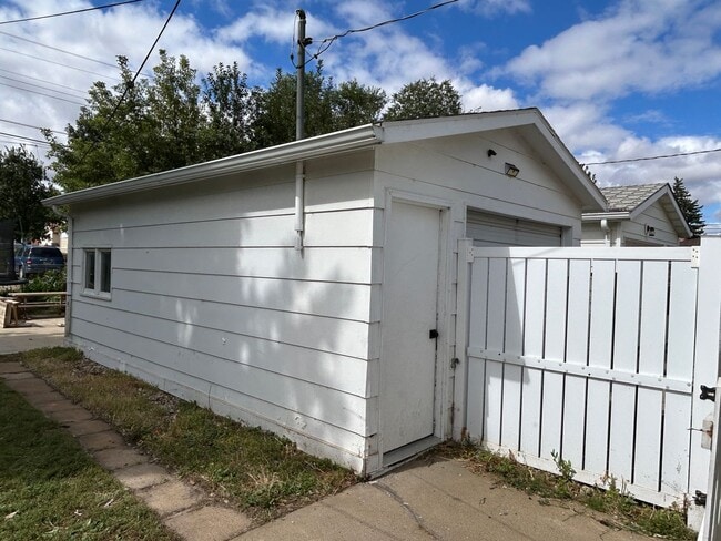 Photo - Lovely home in quiet neighborhood for rent