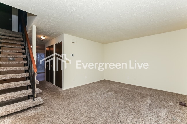 Photo - 7737 Mt Hood