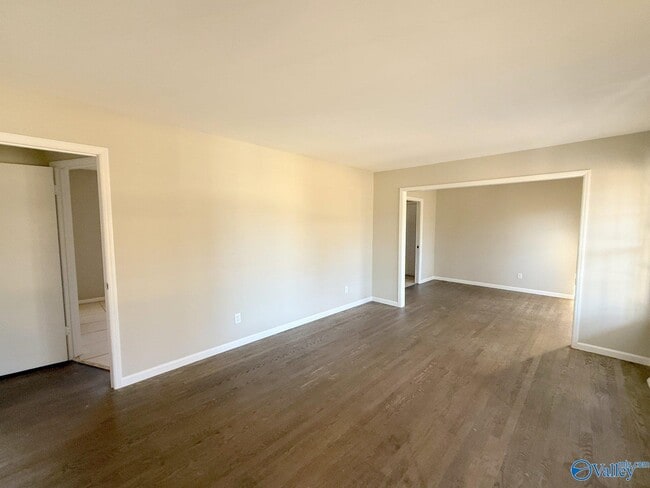 Photo - 1729 Laverne Dr NW