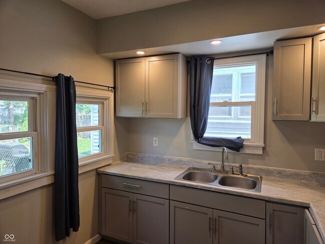 Photo - 1430 Chestnut St