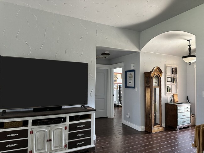 Photo - 1205 Alma Dr