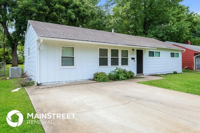 Photo - 10903 Bennington Ave